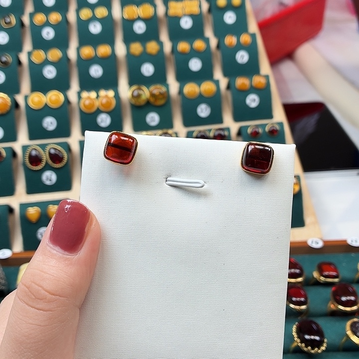 琥珀银S925镶嵌耳饰