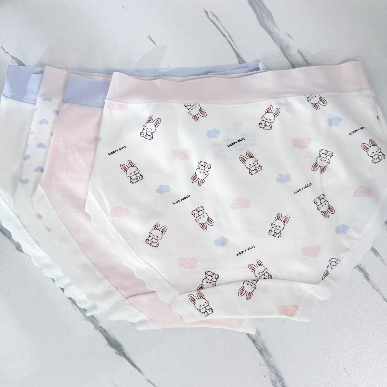 新款女童宝宝舒适清新大童简约内裤女吸汗女童透气棉不夹屁屁排汗