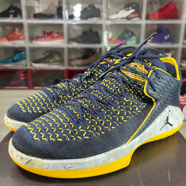 42.5码/AJ32/低帮实战篮球鞋/黑黄/亚洲版/成色好/下地一次