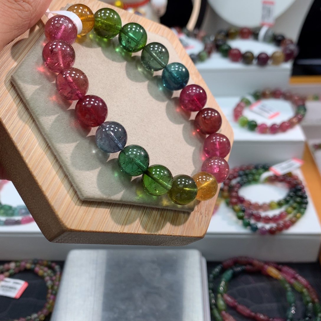 碧玺手链未镶嵌    11mm。