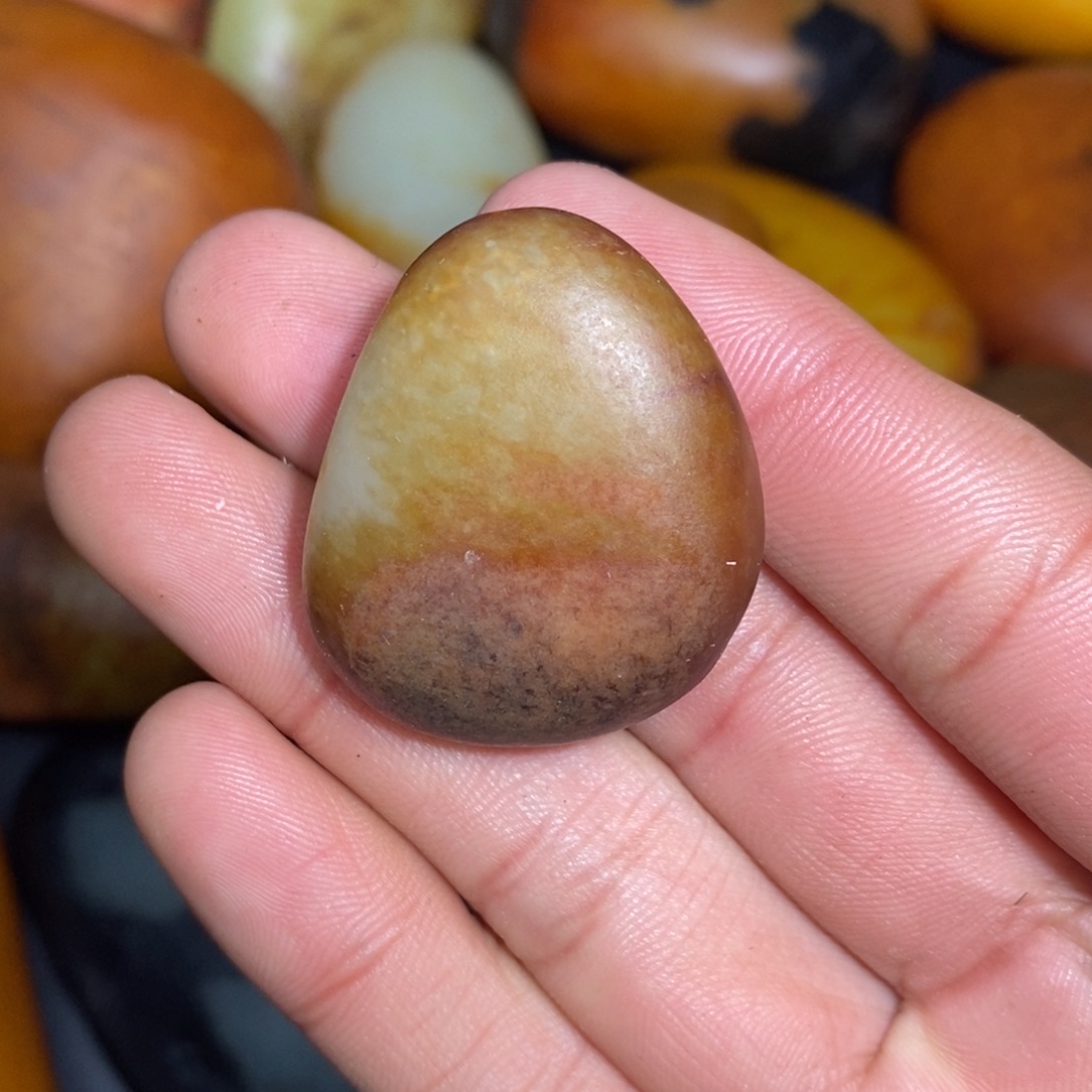 和田玉未镶嵌珠宝奇石