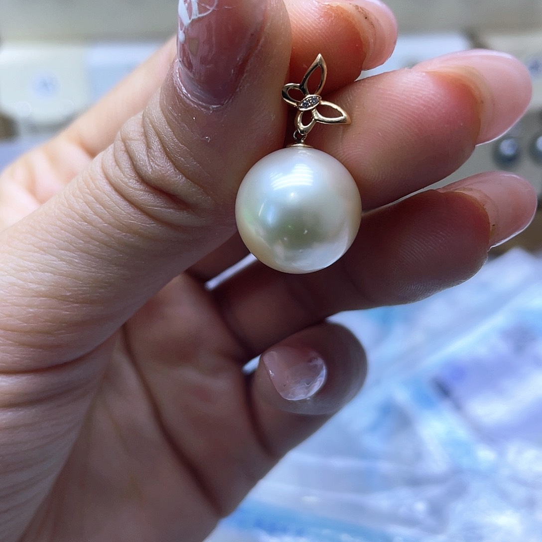 海水珍珠颈饰18K金镶嵌