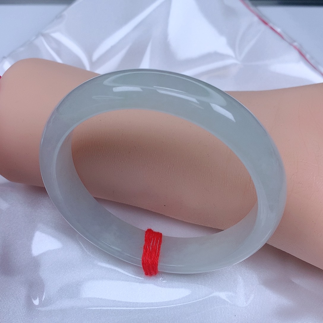 【闪购商品】未镶嵌手镯翡翠，58