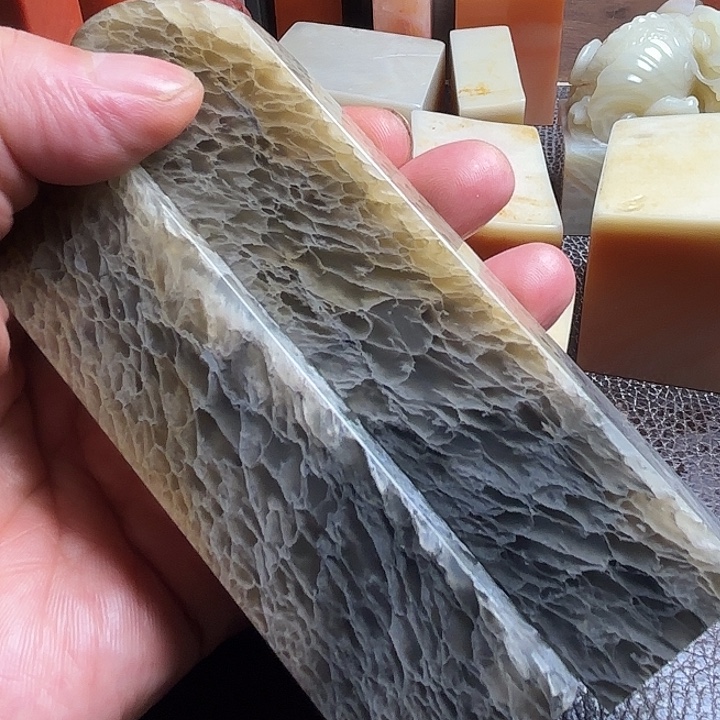 昌化石精美昌化极某品蛇皮