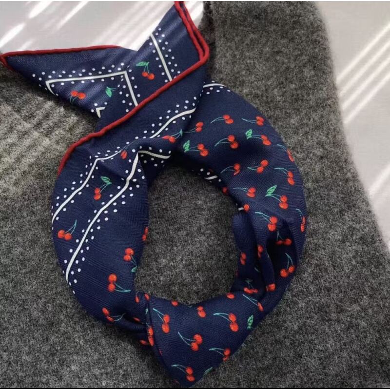 【B155】樱桃蓝色 丝毛方巾 围巾85*85左右