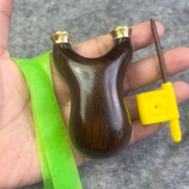 黑檀木块压52微微瑕疵练手小胖实木弹弓（52.15左右）