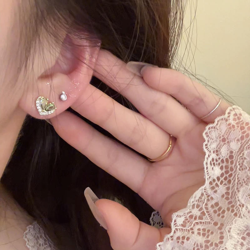 银致 合金耳饰 满钻爱心耳钉女橄榄绿耳环轻奢高级感2025新款爆款