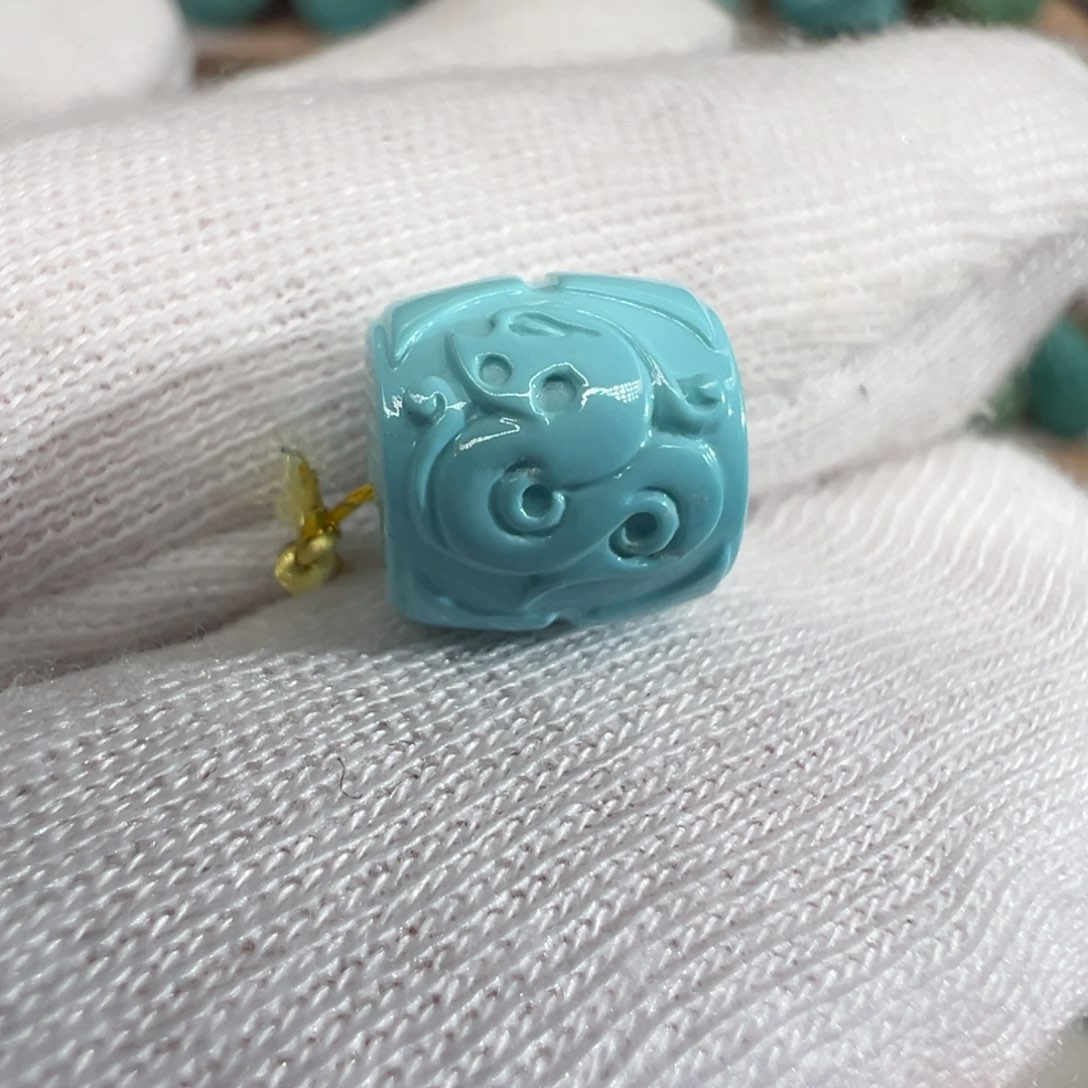 绿松石配饰未镶嵌