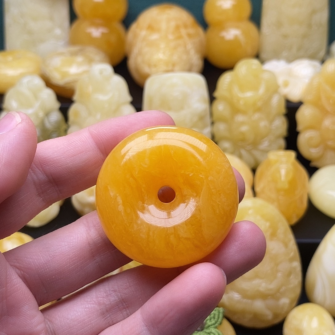 琥珀颈饰未镶嵌琥珀蜜蜡吊坠