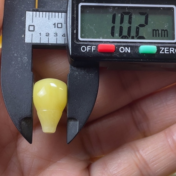 蜜蜡未镶嵌裸石8杂