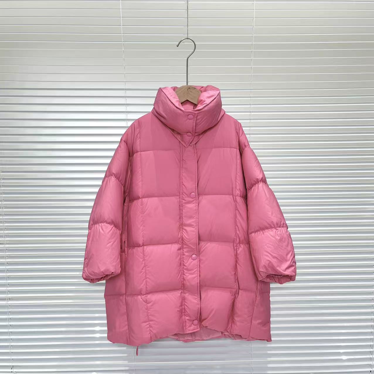 冬款女童玫红色羽绒服  5200热系
