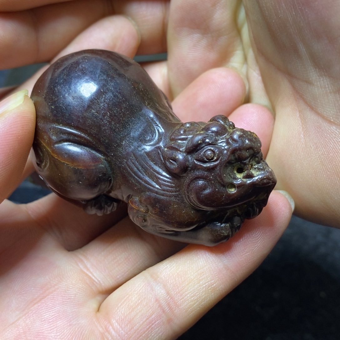 和田玉未镶嵌把件