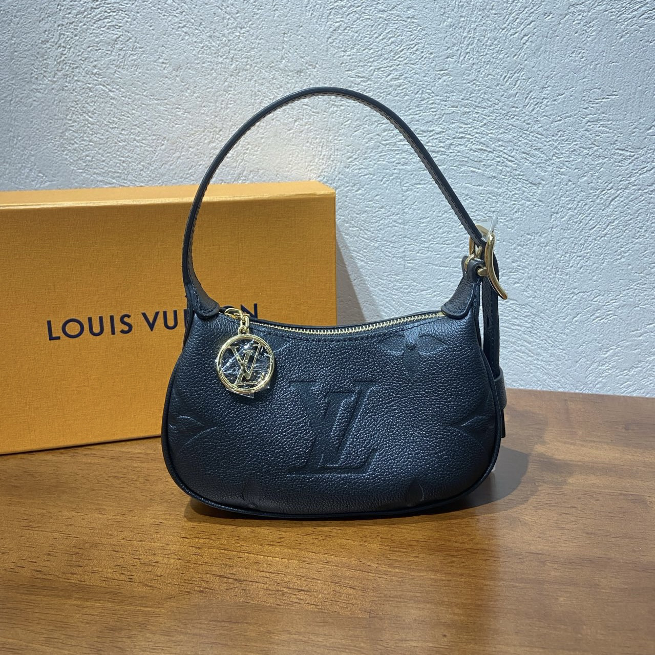 99新 LouisVuitton/路易威登 黑色Mini Moon月亮包