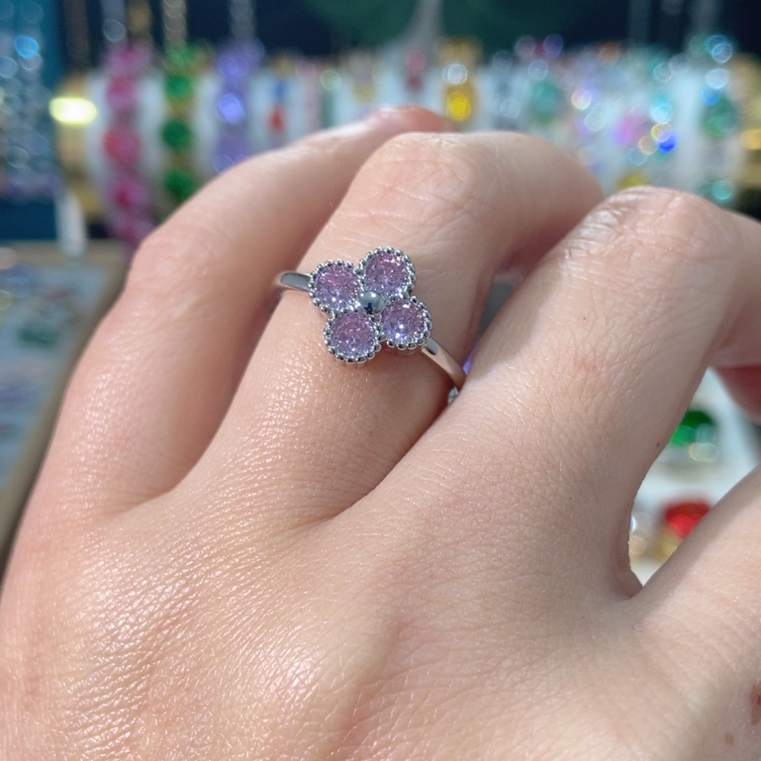 66锆石（处理）戒指