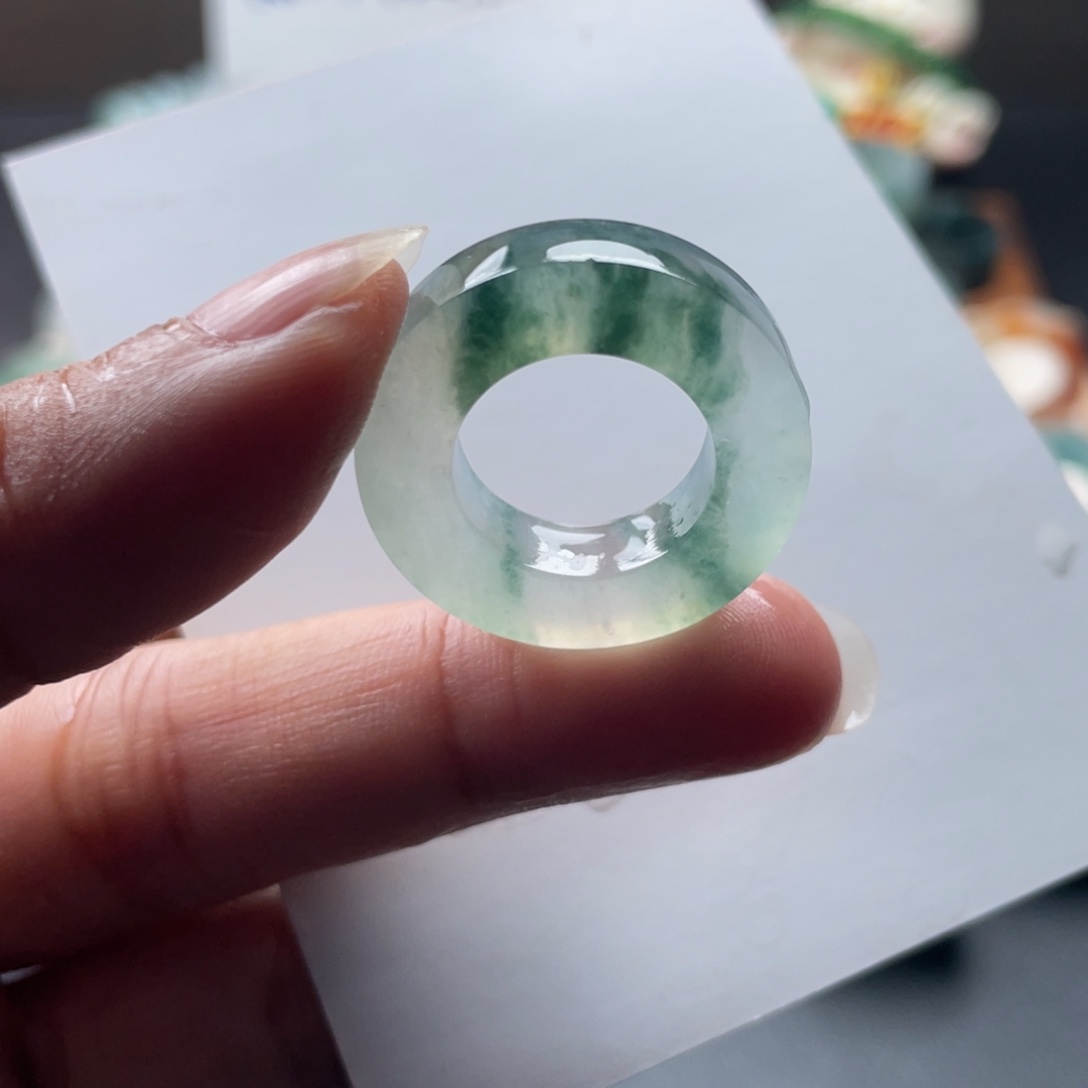 定制翡翠未镶嵌冰飘绿花