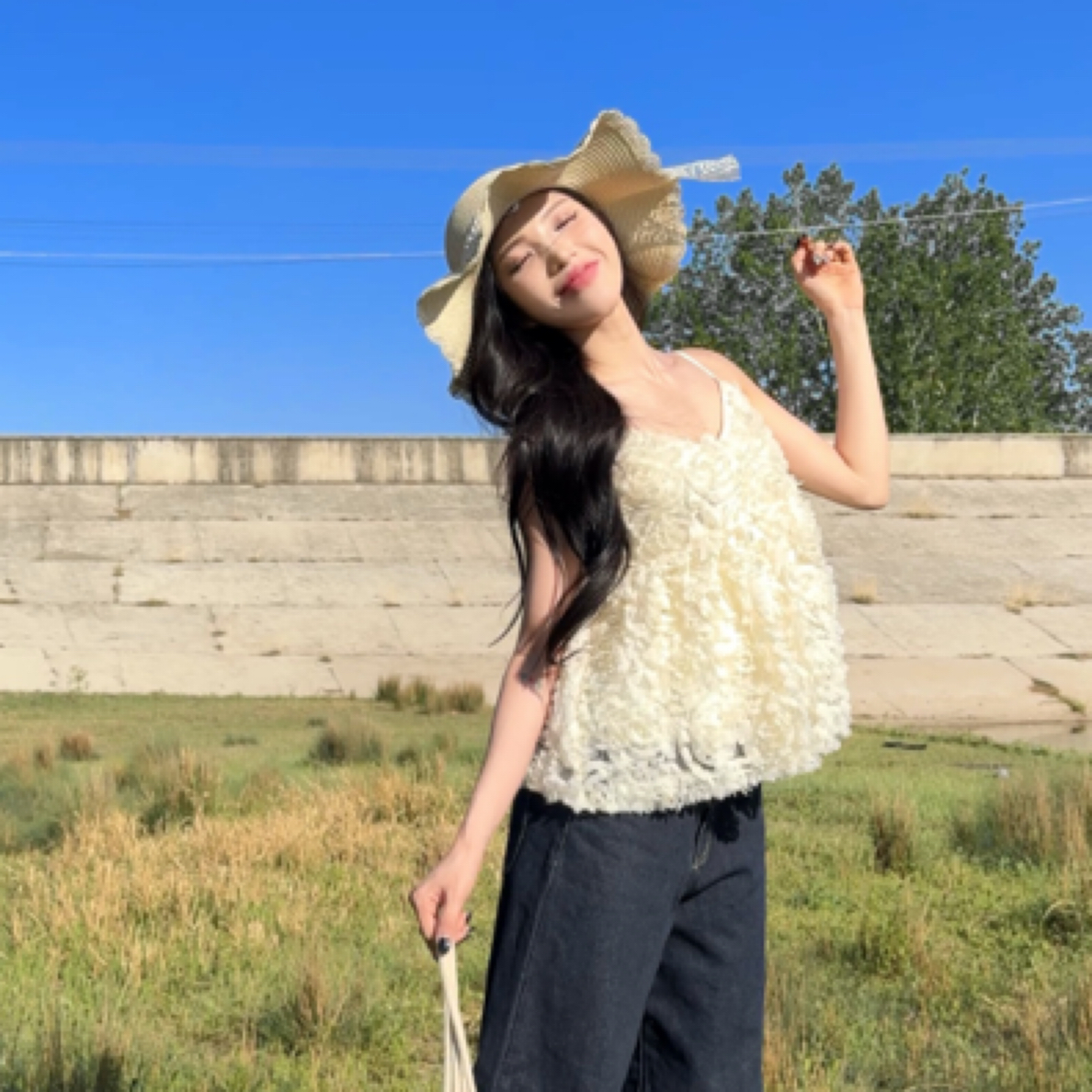 【RUYI】韩系立体花朵可调节短款罩衫吊带小衫女小个子花瓣背心