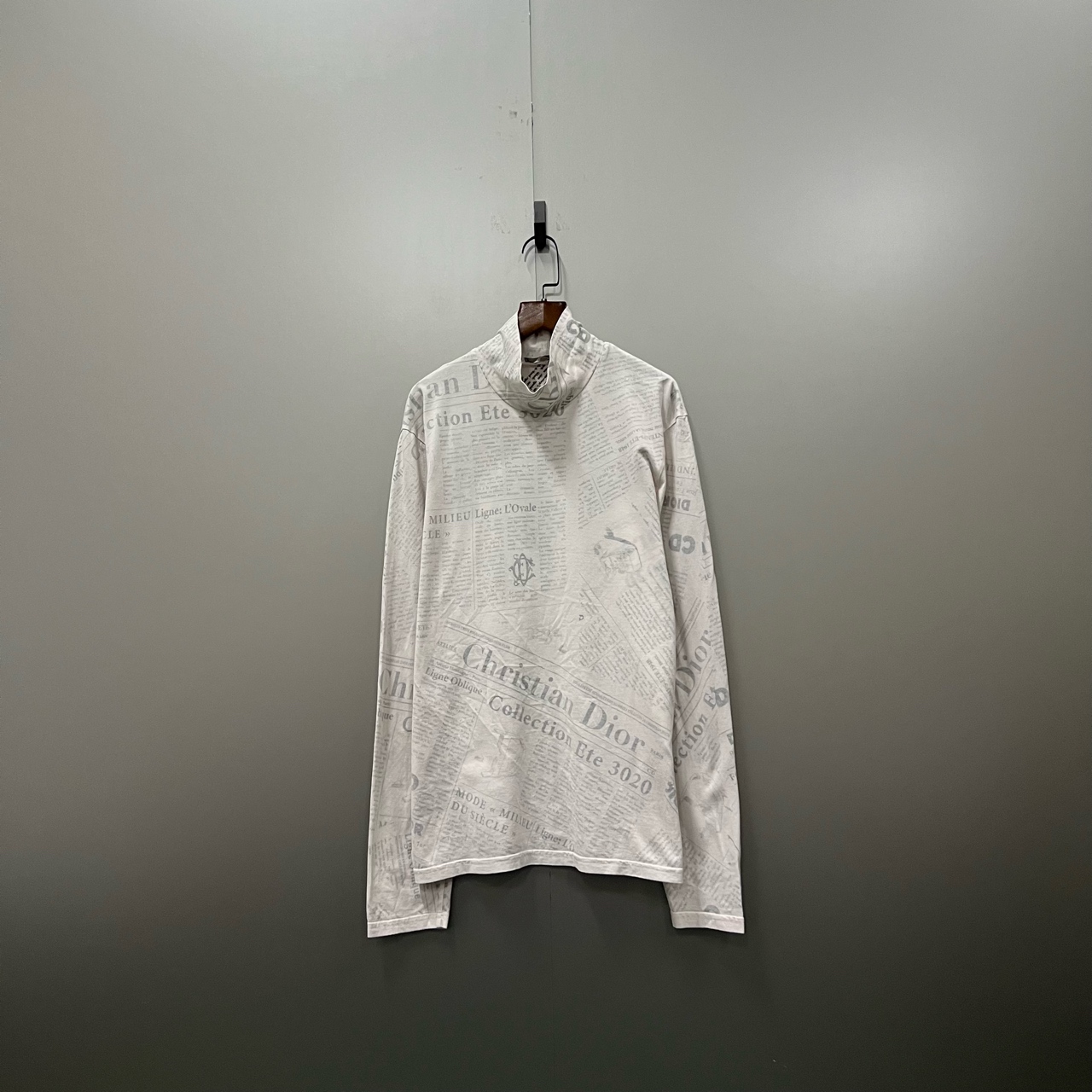 95新 DIOR/迪奥 tt14 报纸字母高领长袖 S码/95新/002740