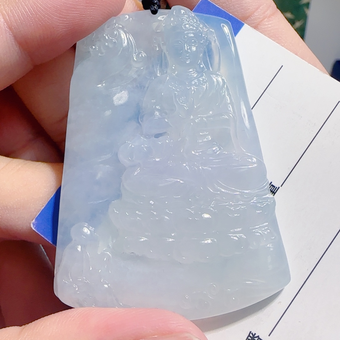 翡翠未镶嵌颈饰观音