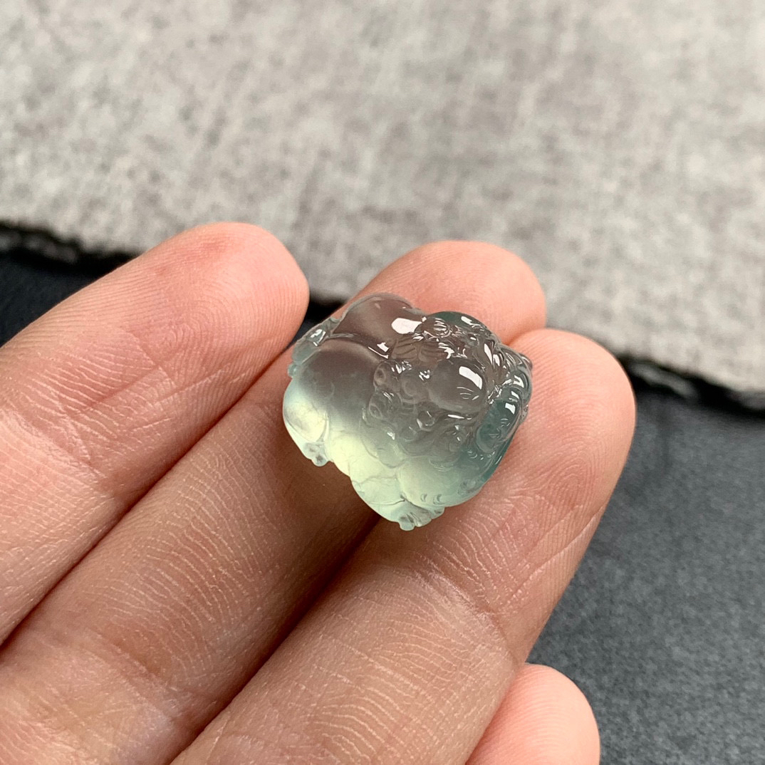 天然A货缅甸翡翠 貔貅 尺寸 : 16.3-14.5-9.7