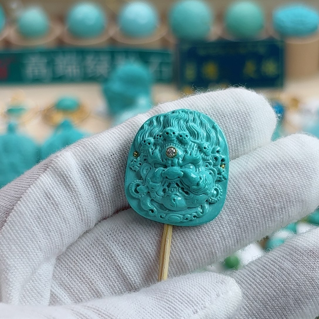 绿松石未镶嵌珠宝奇石
