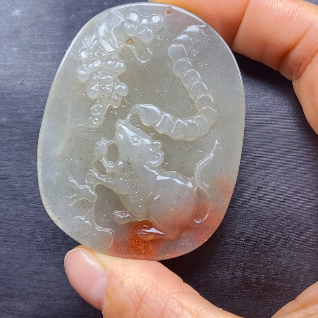 石英质玉（黄龙玉）颈饰未镶嵌
