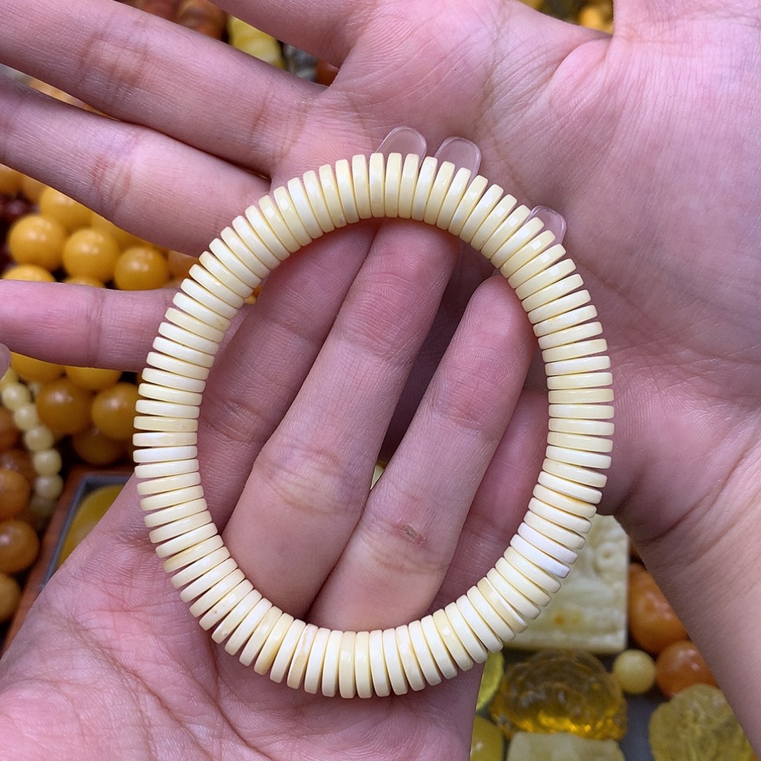 琥珀未镶嵌珠宝奇石9.2