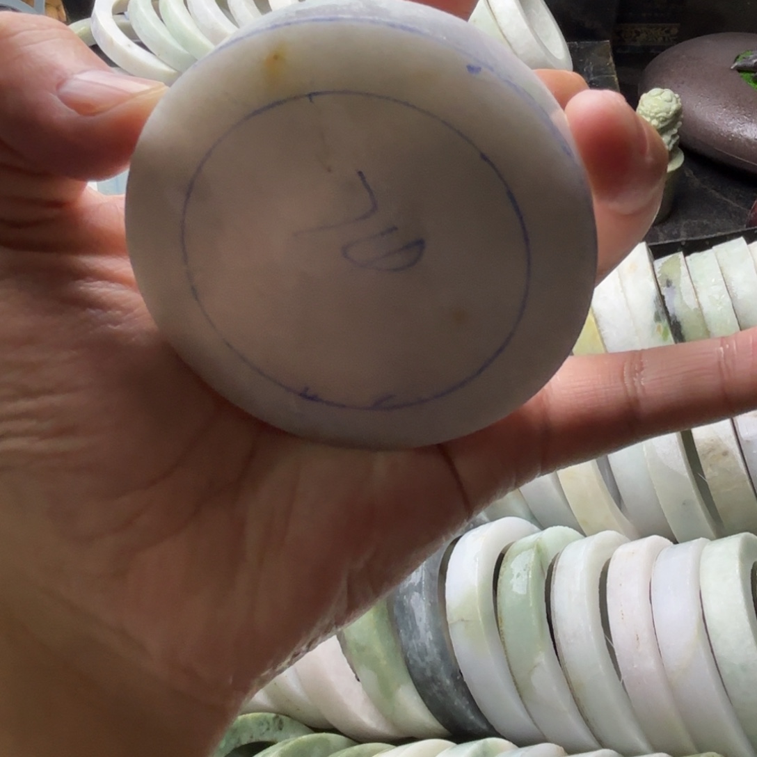 阿***1定制翡翠未镶嵌翡翠手镯定制