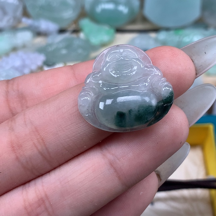 翡翠未镶嵌颈饰佛公