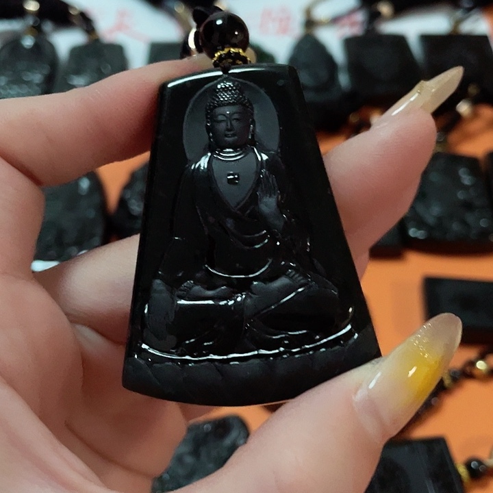 翡翠颈饰未镶嵌刘*溪