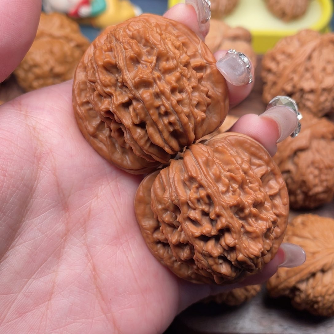 文玩核桃把件全品一代红皮平谷楼41