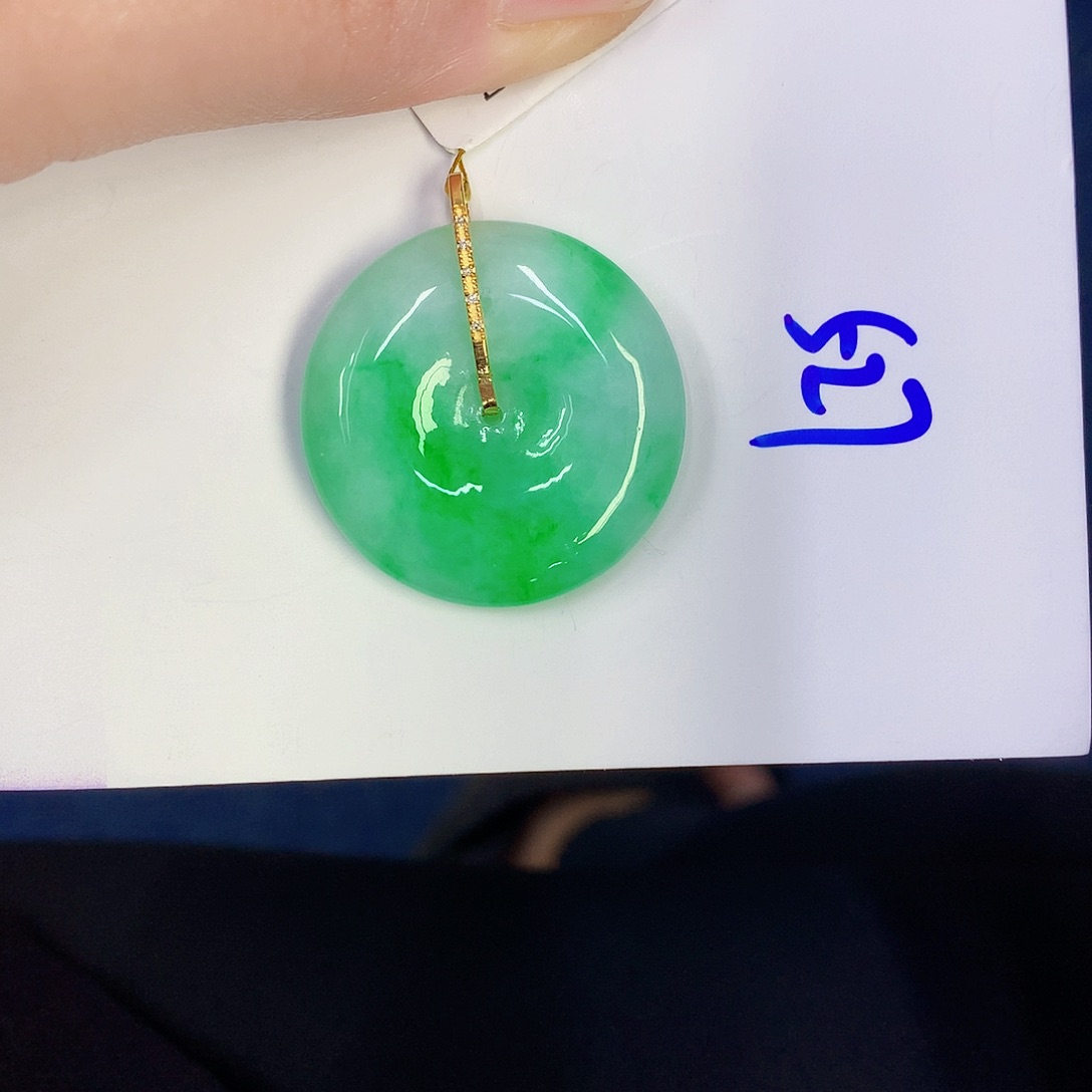 【闪购商品】颈饰18K金镶嵌翡翠