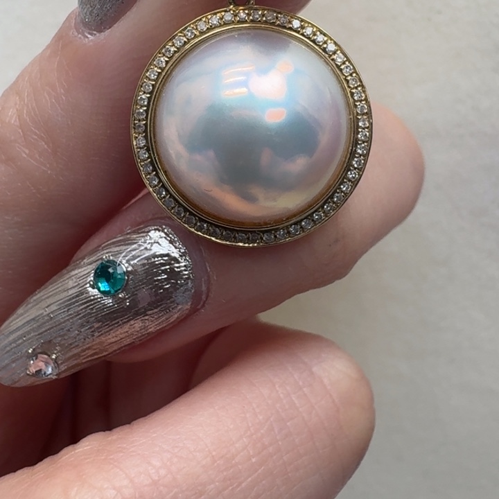 拼合珍珠（马贝珠）颈饰18K金镶嵌