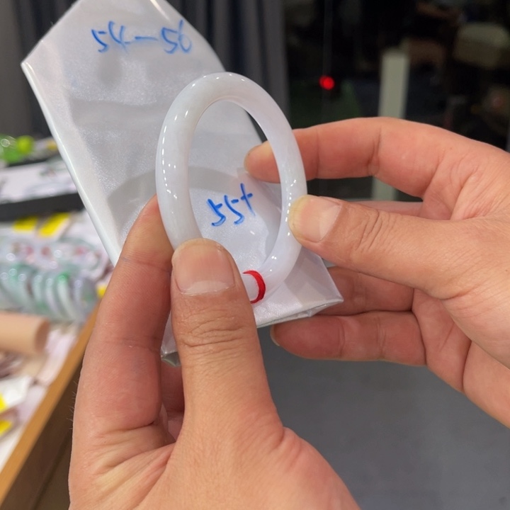 翡翠手镯未镶嵌纯天然缅甸翡翠手镯A货