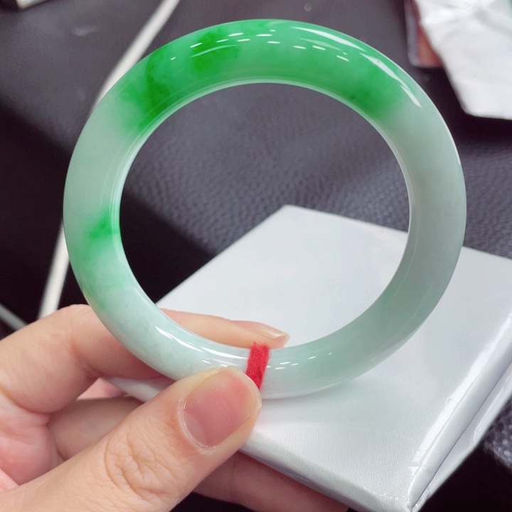 未镶嵌手镯翡翠翡翠