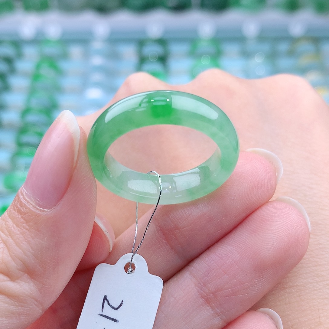 翡翠戒指未镶嵌缅甸翡翠A货