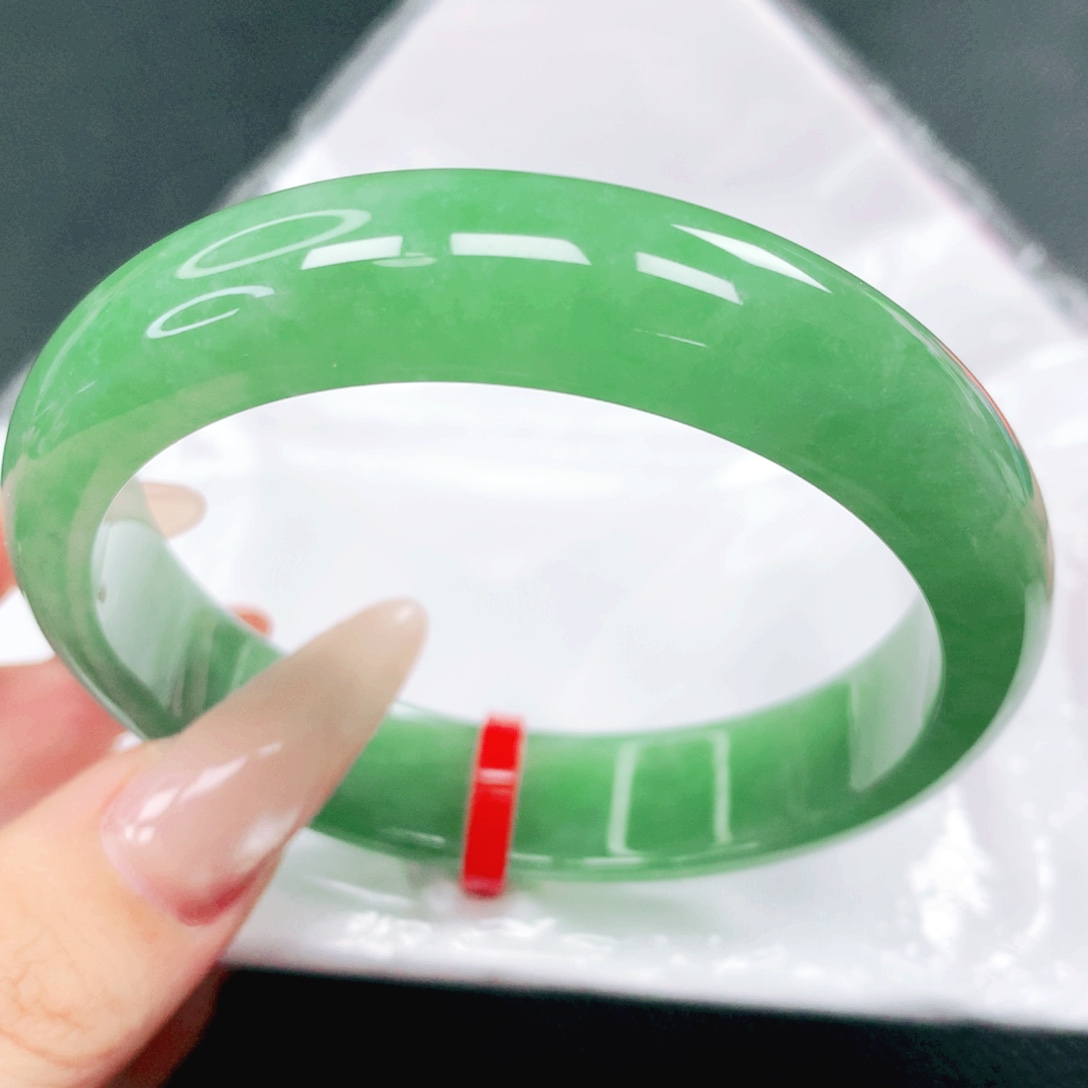 翡翠未镶嵌手镯57