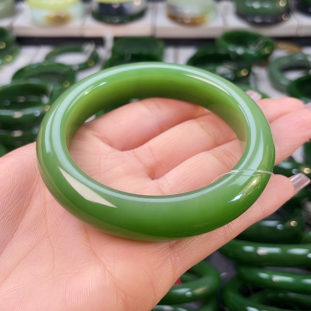 和田玉（碧玉）手镯未镶嵌