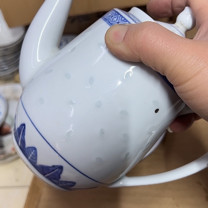 正***源陶摆件景德镇青花玲珑茶壶