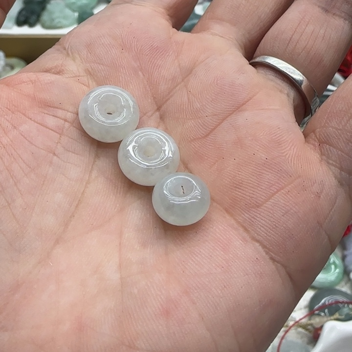 翡翠未镶嵌手链面包扣