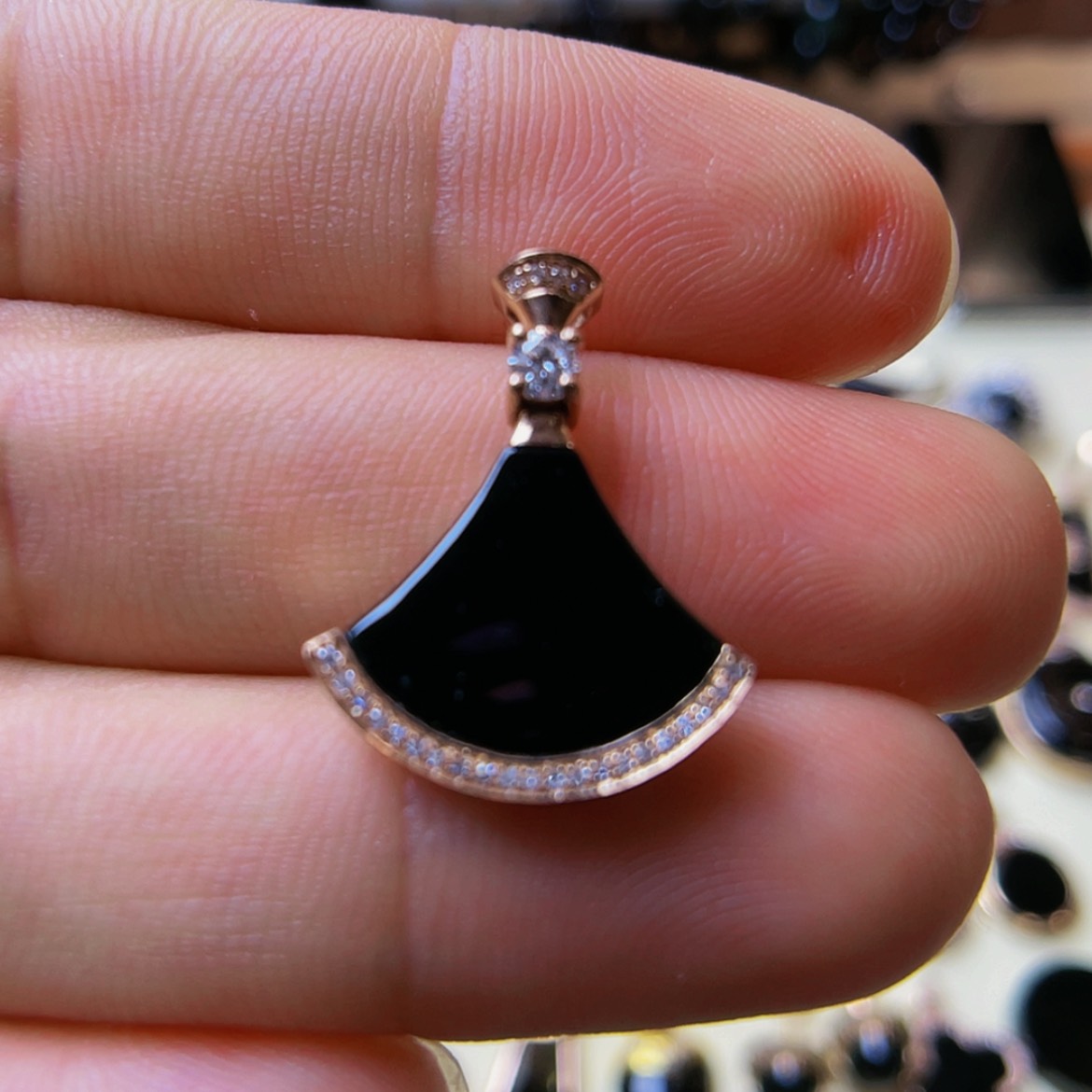 【闪购商品】翡翠颈饰18K金镶嵌瑾**华墨翠高品质小裙子吊坠