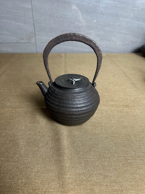 紫金忠三郎芋头型老铁壶65号
