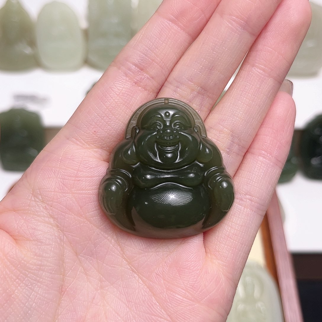 和田玉颈饰未镶嵌猫**猪