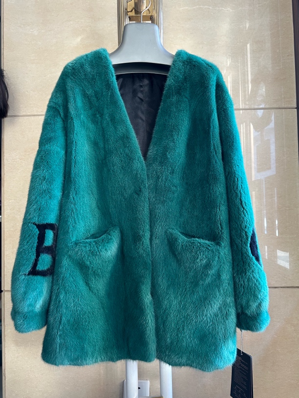 进口貂皮外套衣长75 胸围112 140斤内穿 支持退换