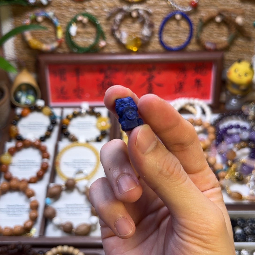 石膏制品J****儿吞金兽青雕刻件