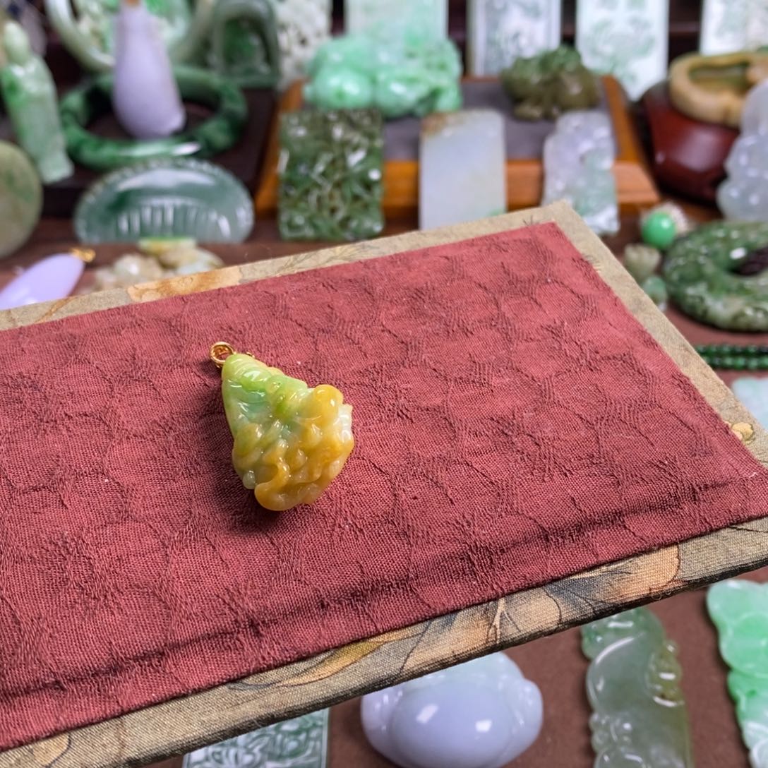 山***水翡翠未镶嵌挂件111111111111111