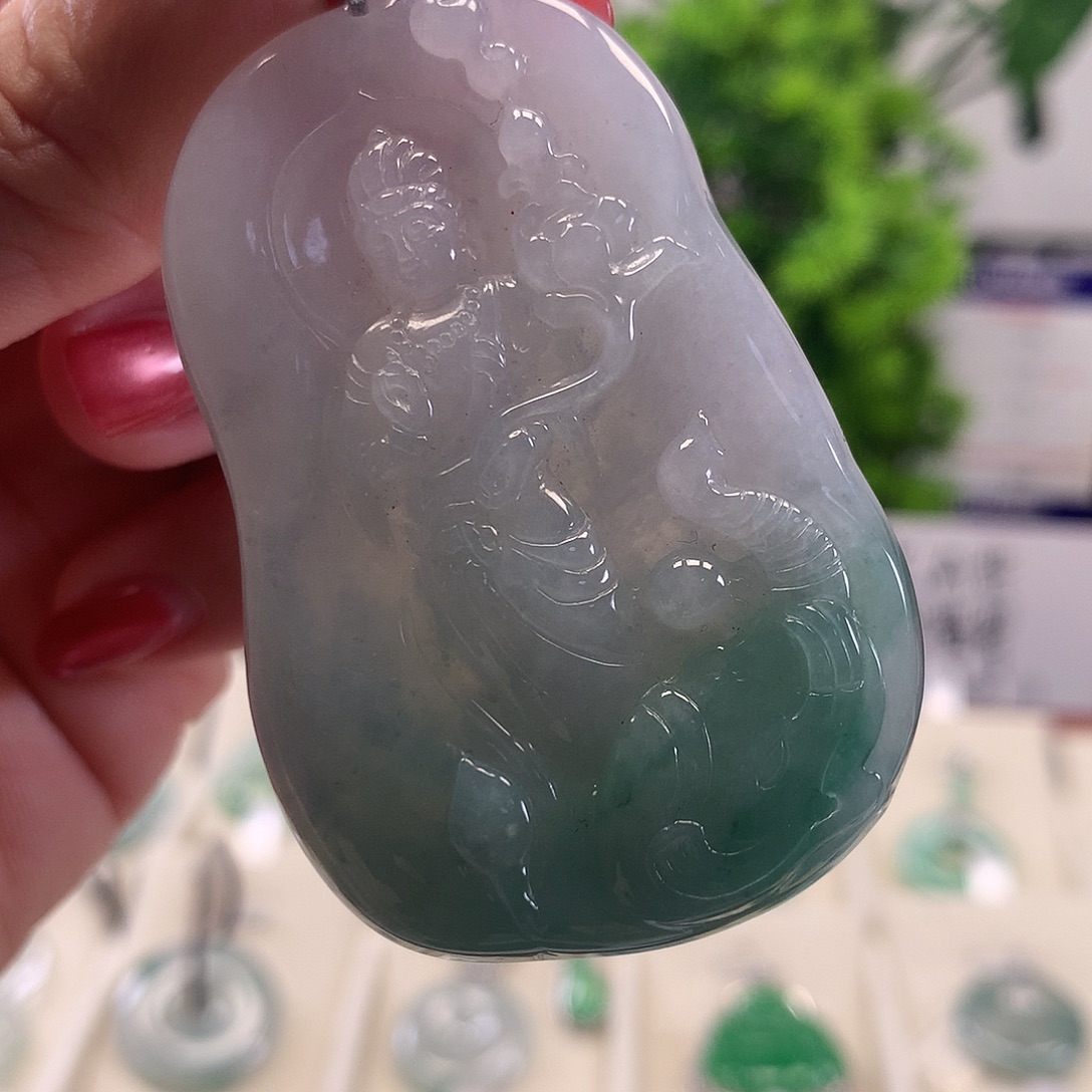 翡翠未镶嵌颈饰天然翡翠A货拄件