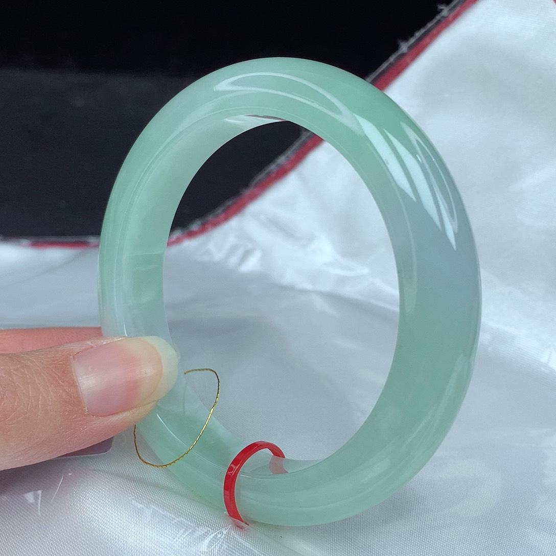 翡翠手镯未镶嵌56圈3662