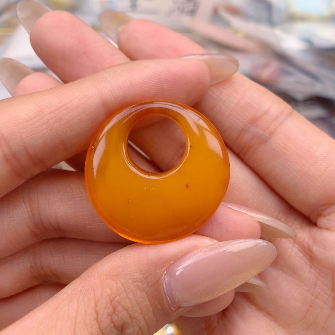 琥珀未镶嵌珠宝奇石