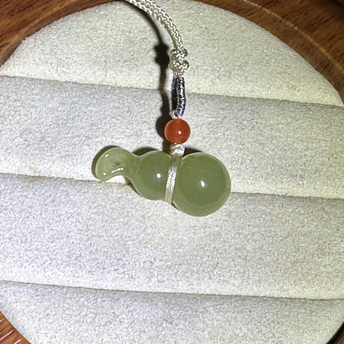 和田玉若羌冰高货黄锁骨葫芦（福禄）性感百搭精致