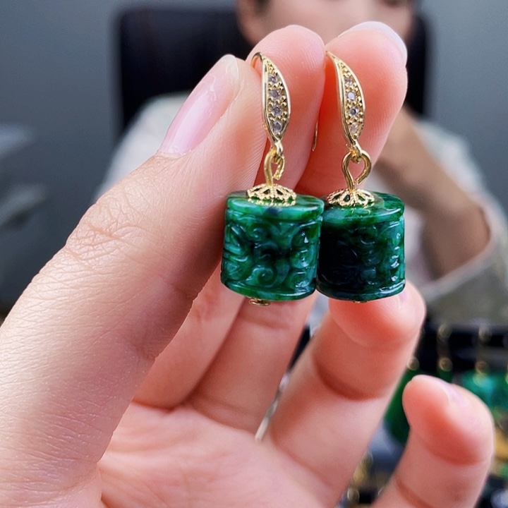 翡翠耳饰未镶嵌饰品